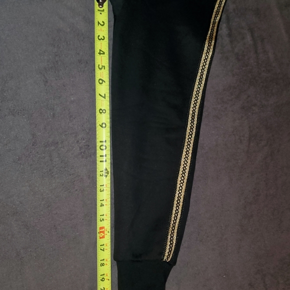 Makobi Lion Crown Fleece Sweater - Picture 3 of 4